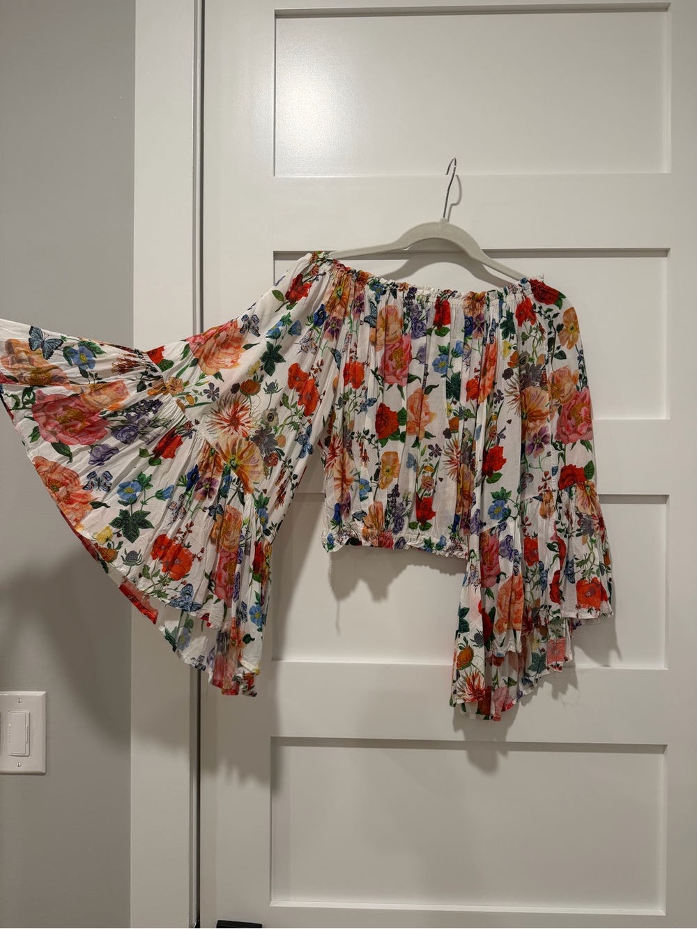 Vici White Floral Off-Shoulder Pleated Bell-Sleeve Skirt
